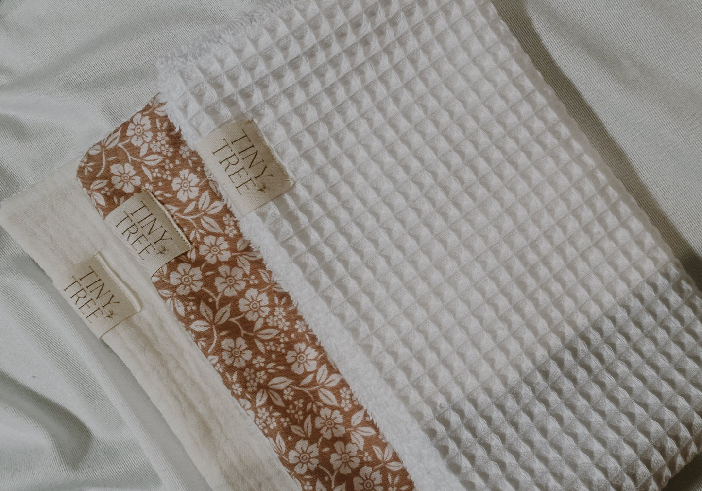 Paños de lactancia- Set de 3 | Muslin Ivory + Verona + Waffle Blanco